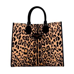 Dolce & Gabbana large leopard print tote bag. Gold logo plate. Great Condition